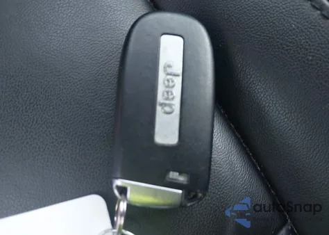 2020 Jeep Grand Cherokee Limited X 4X2 from USA, damaged, VIN 1C4RJEBG7LC392263